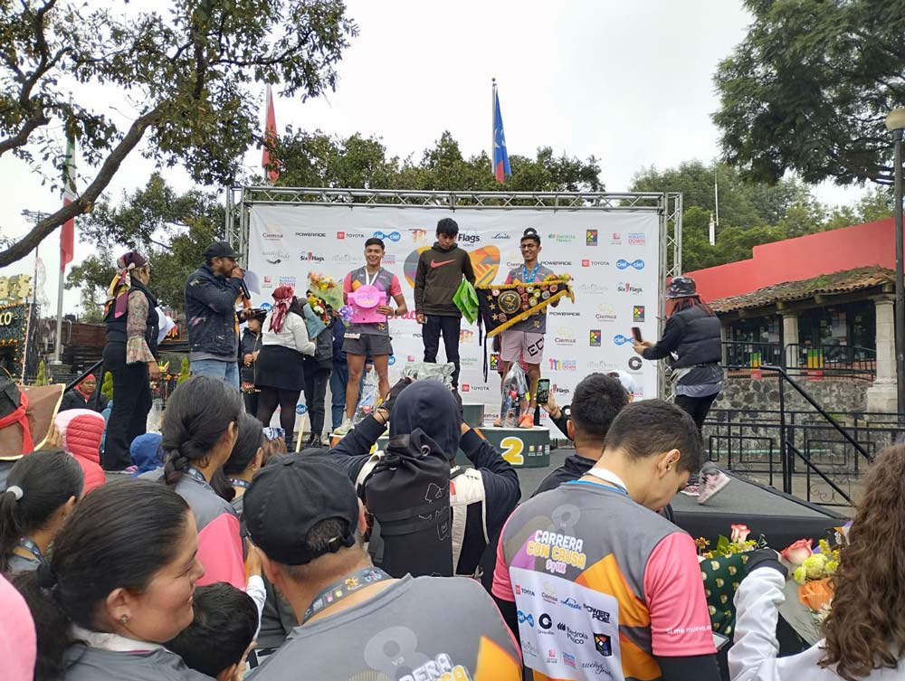 carrera mosaico down six flags