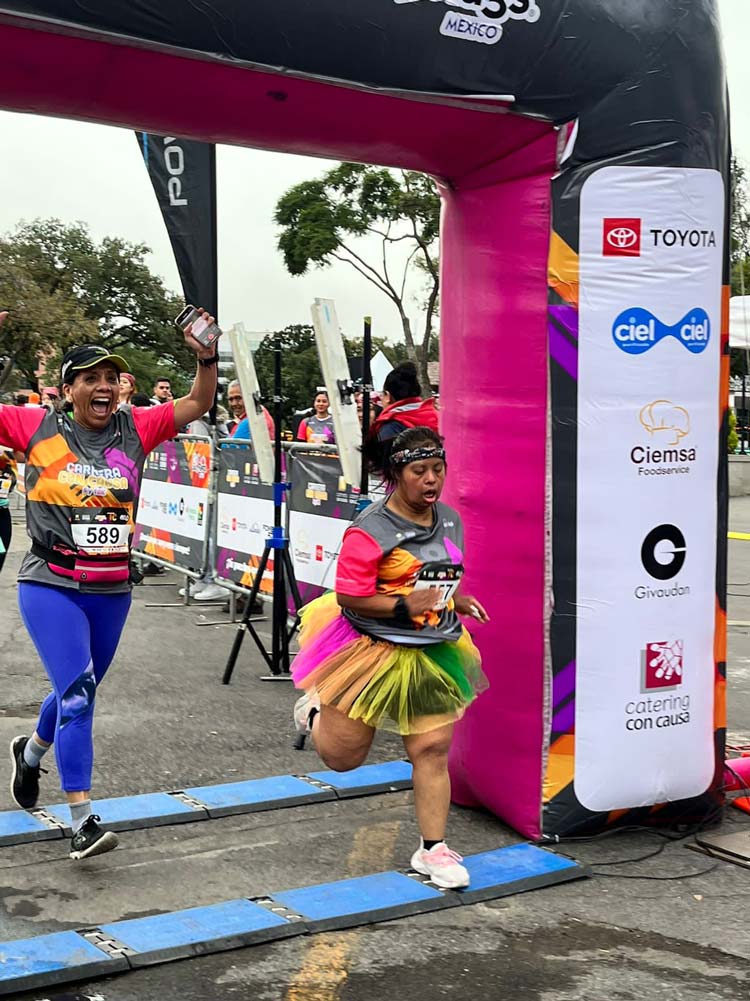 carrera mosaico down six flags