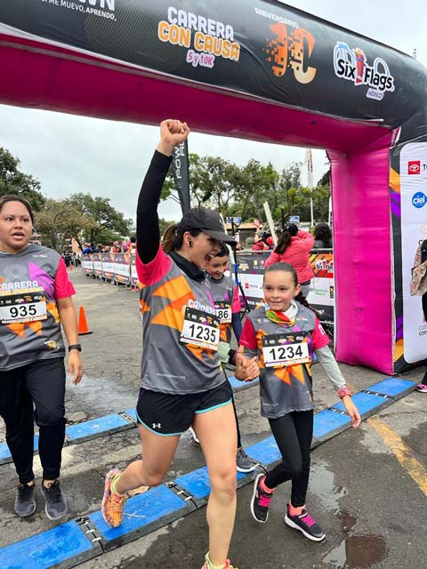 carrera mosaico down six flags