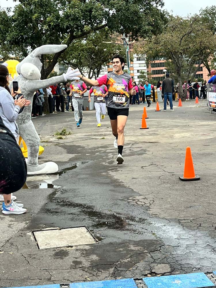 carrera mosaico down six flags